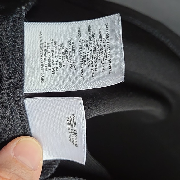 Kasper Women's Black Sleeveless Top - Picture 3 of 6